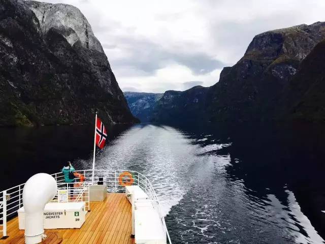 35.webp.jpg 红桃视频