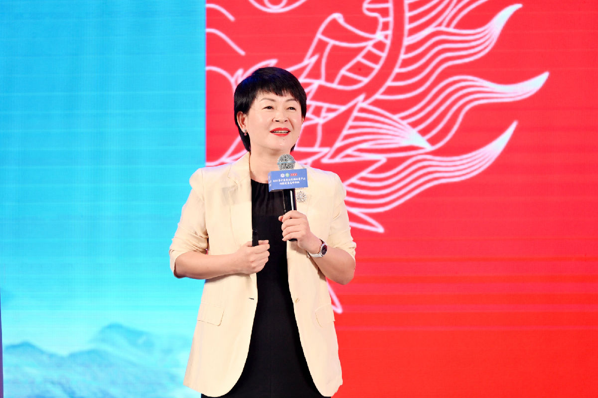 汪峥嵘.jpg 红桃视频