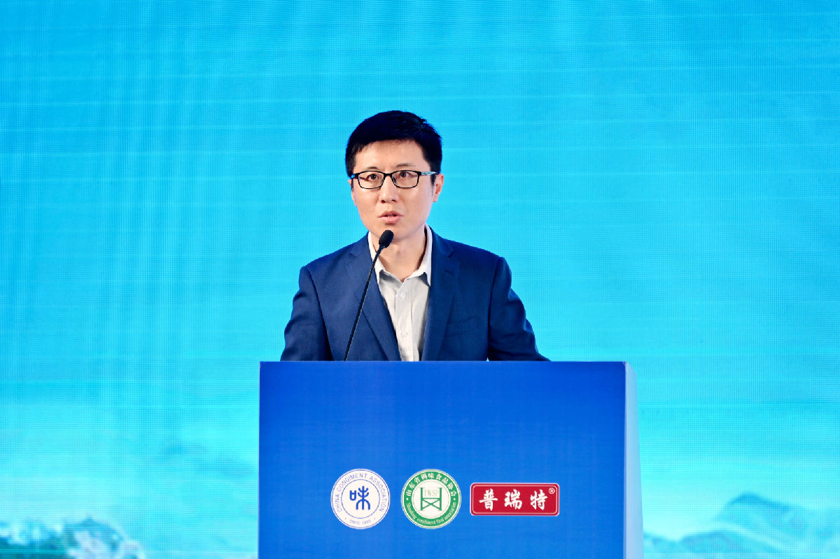 洪峰.jpg 红桃视频