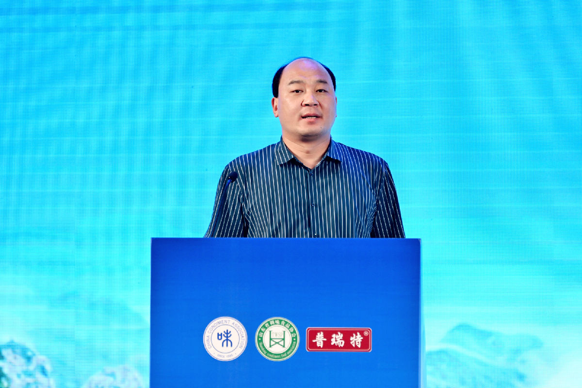 牛棒.jpg 红桃视频