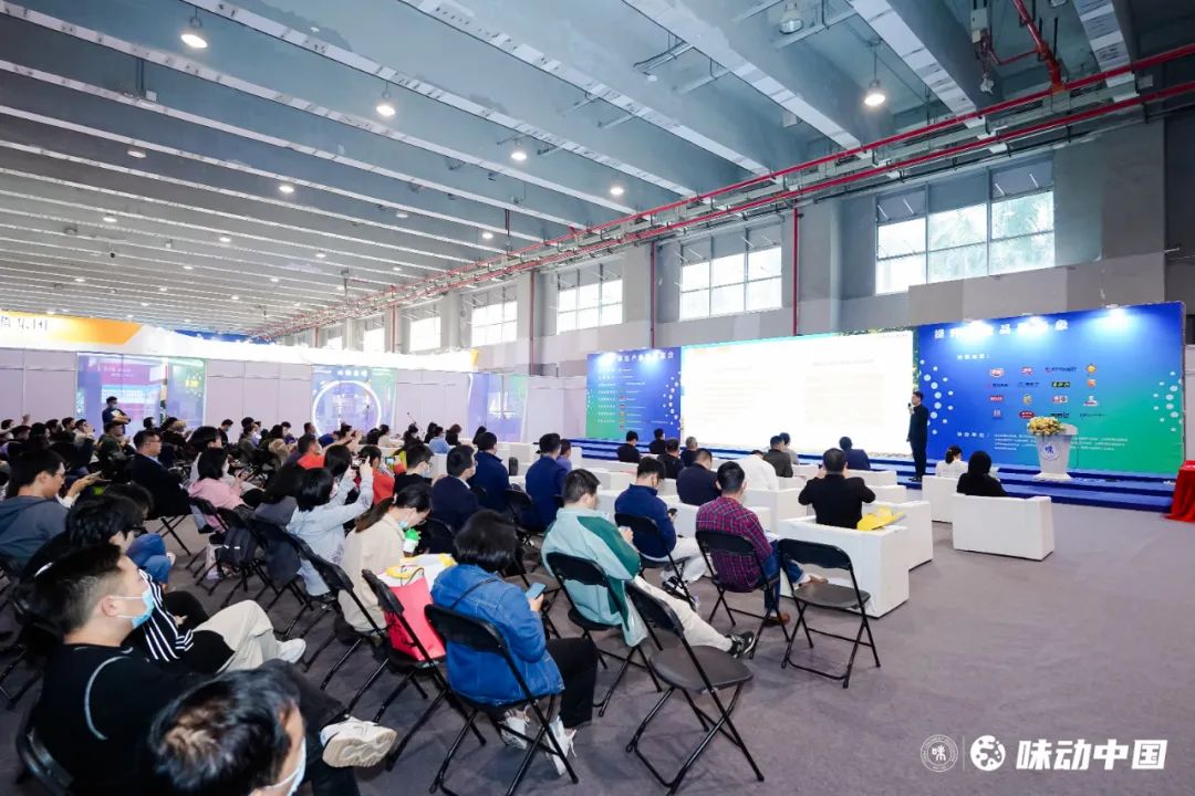 长.jpg 红桃视频