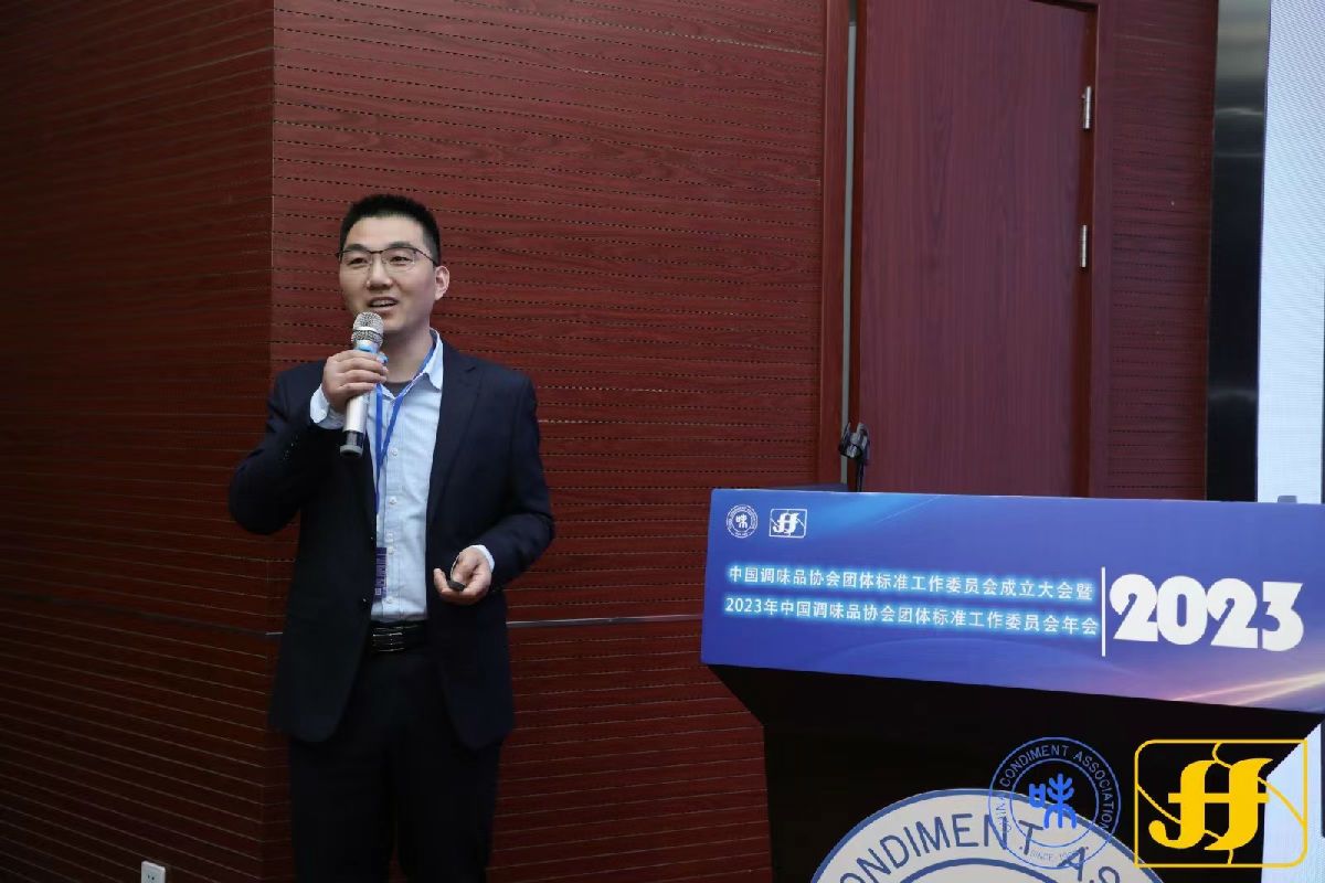 高献礼.jpg 红桃视频