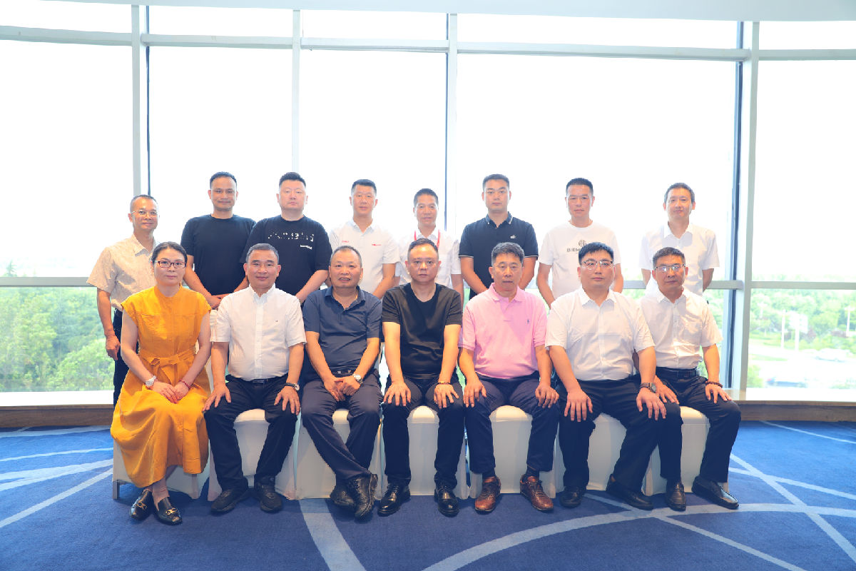 合照.jpg 红桃视频